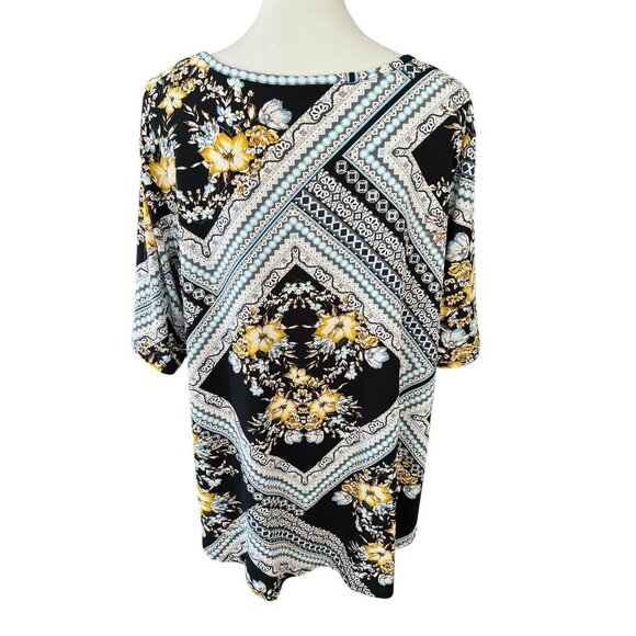 Cato Est. 1946 Multicolor Floral Print Short Sleeve Tie Bottom Blouse-Size 2X - Picture 2 of 2